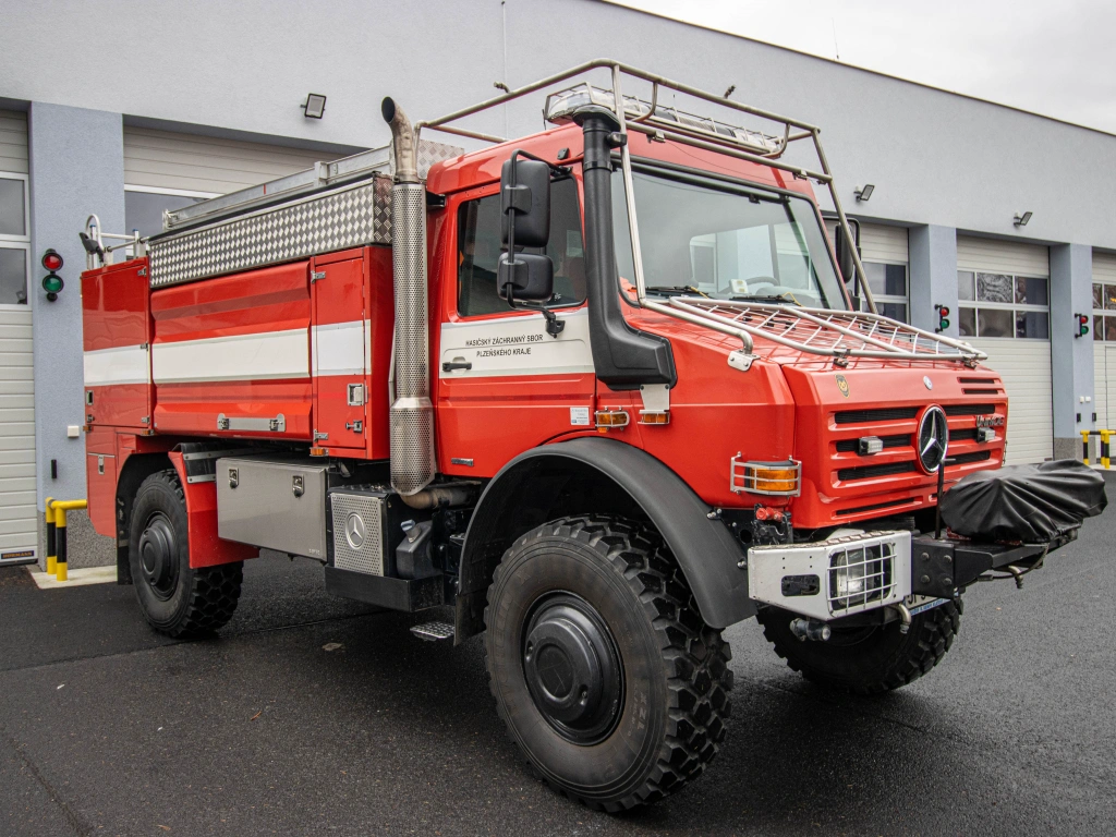 CAS 15 4000 400-S3LP MB UNIMOG, cisternová automobilová stříkačka