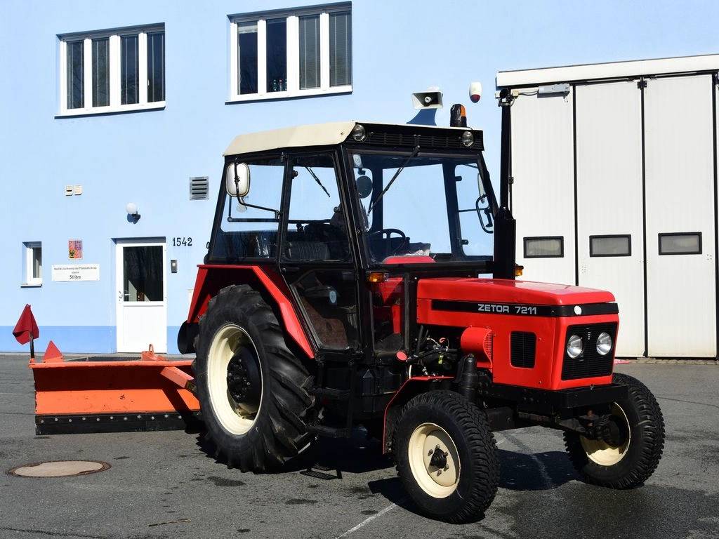 Traktor Zetor 