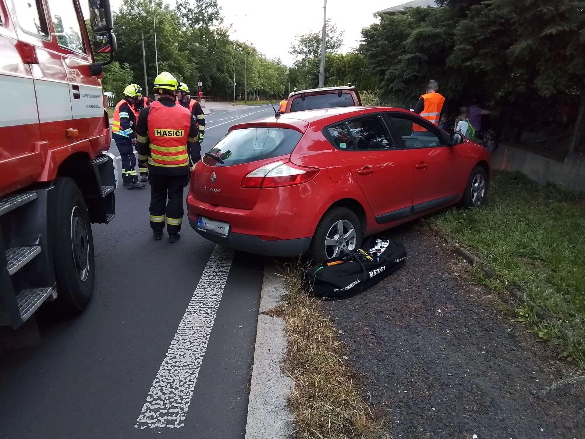 Dopravní nehoda dvou osobních automobilů