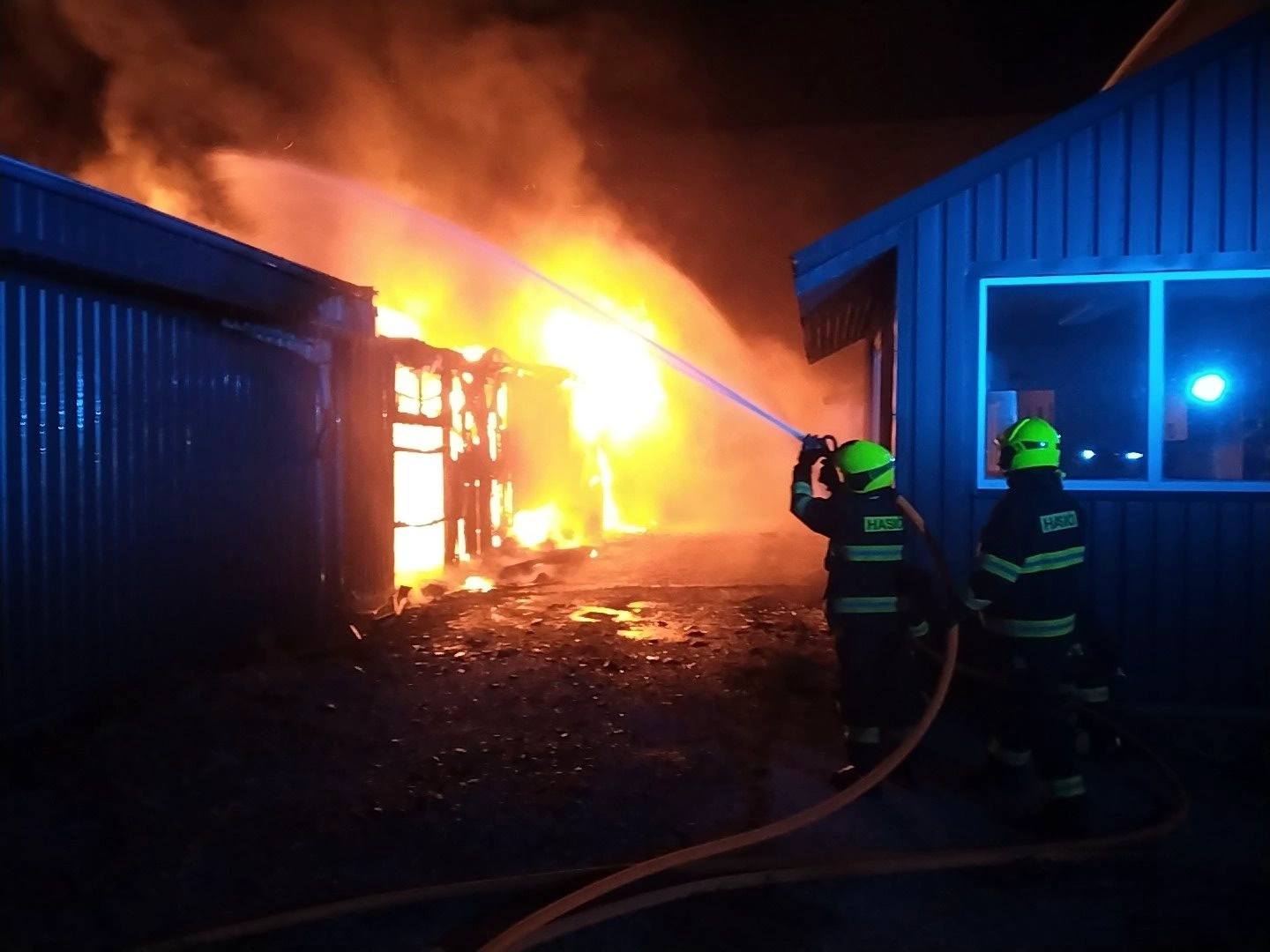 Požár průmyslové haly na Mostecku