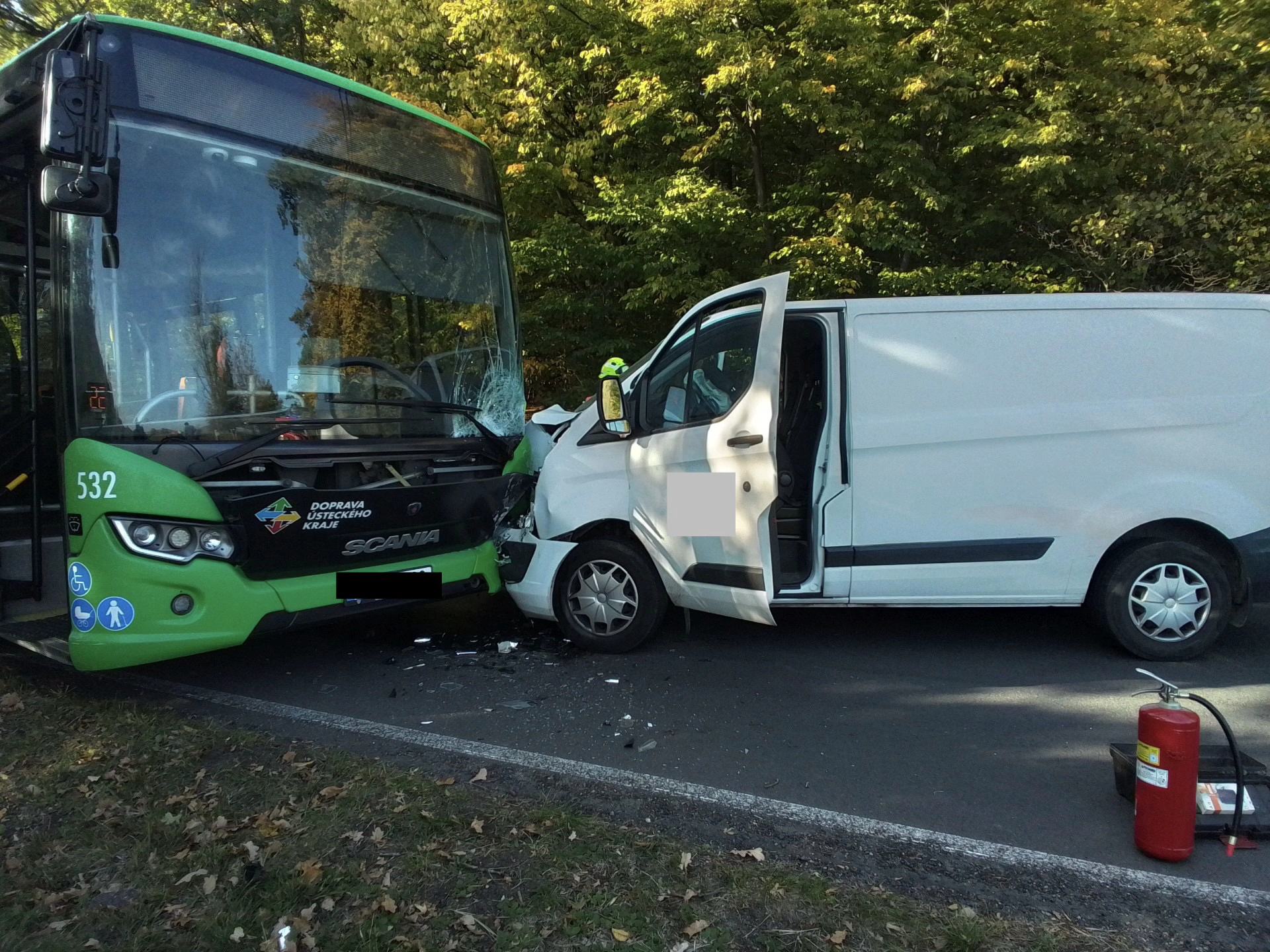 Dopravní nehoda autobusu a dodávky